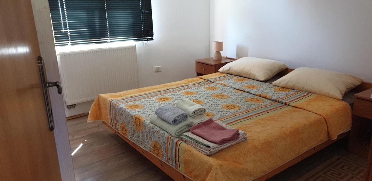 Apartments Nena 3* Ližnjan Eksteriør billede