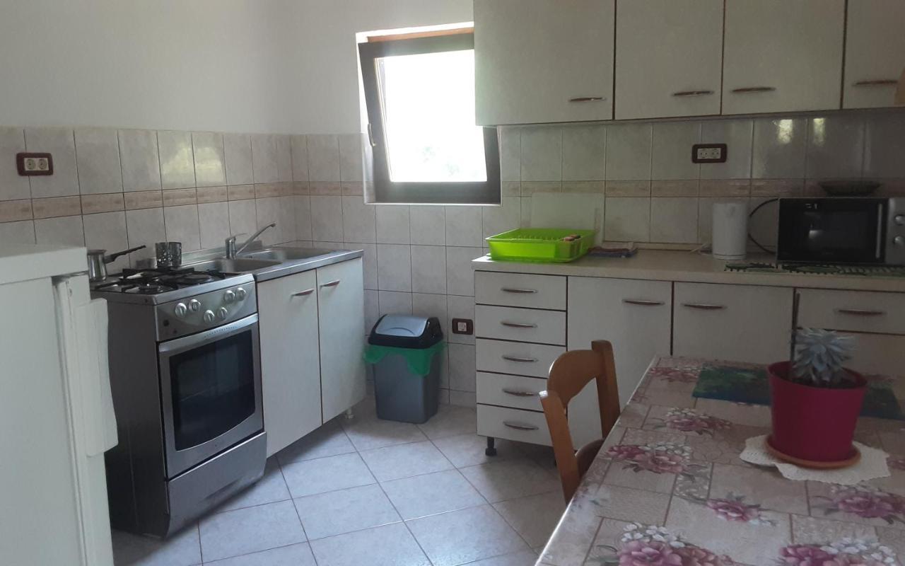 Apartments Nena 3* Ližnjan Eksteriør billede